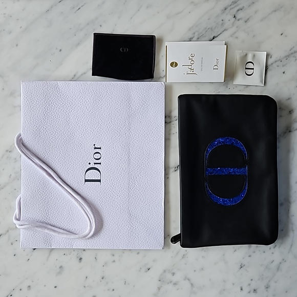 Dior Logo Makup Case and Gift Bag - Picture 6 of 6